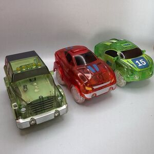 Magic Tracks Lot Of 3 Light Up LED Race Cars TESTED (Bx 21)